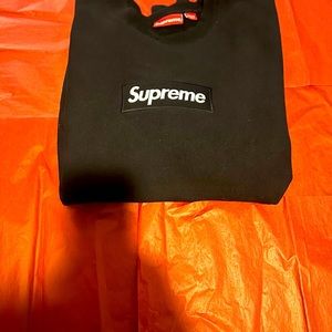 Supreme Box Logo Crew (f/18) *used. Excellent condition. Sz.M